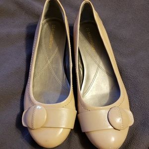 Naturalizer nude flats